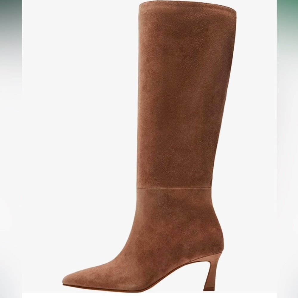Suede boots